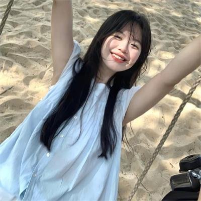 敦君与女朋友 封面