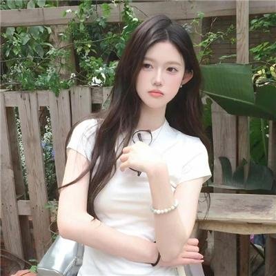 复制闪灵娇妻 封面
